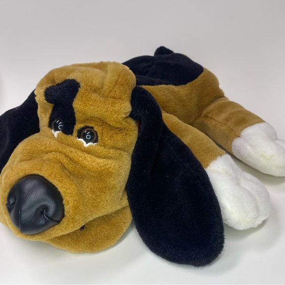 Vintage Dan Dee Bassett hound stuffed dog plush - Picture 2 of 6